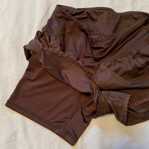 Black Head Shorts Small - Picture 3 of 4